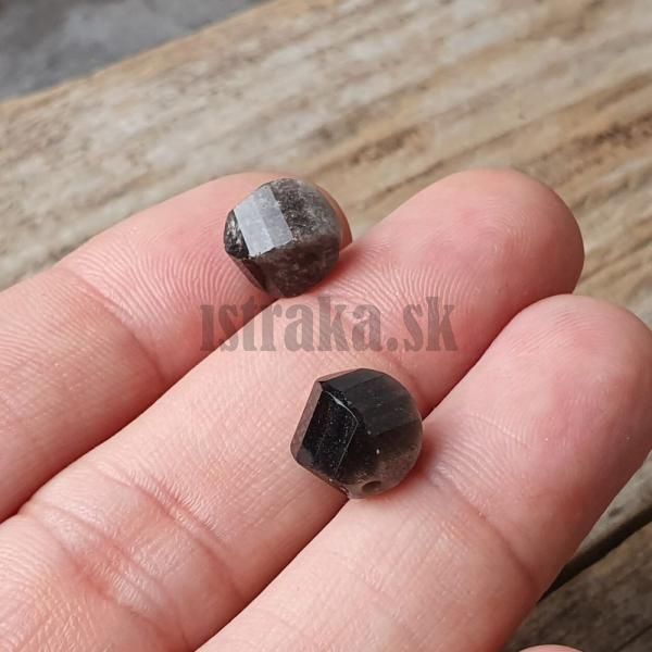 koralka-z-prirodneho-mineralu-obsidian-strieborny-10mm-twist-vybrus-brusena-leskla-siva